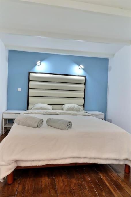 Unique Loft Apartment Located 15 Minutes From The Champs Elysees Saint-Ouen  Exterior foto